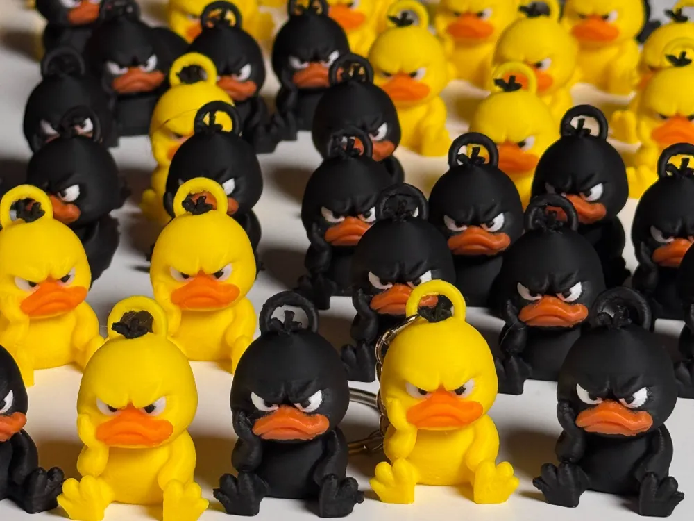 Chaveiro Mini Pato Raivoso Amarelo