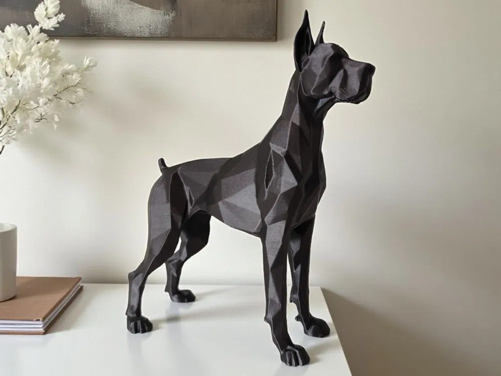 Escultura Low Poly de Dogue Alemão em Guarda